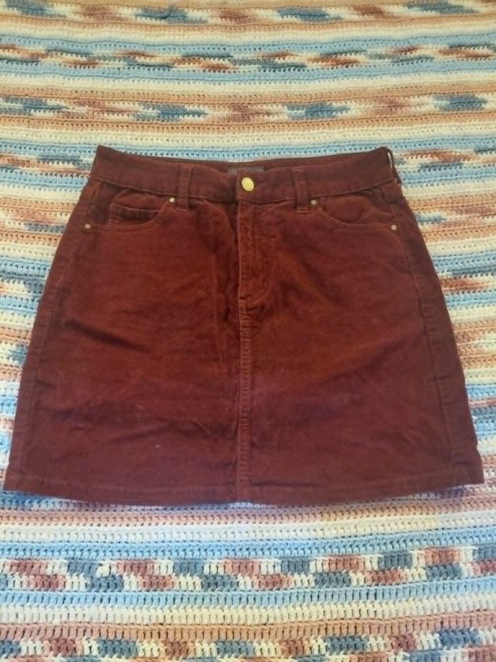 Market & Spruce Burgundy Velvet Mini Skirt ❤️ | Soft & Trendy